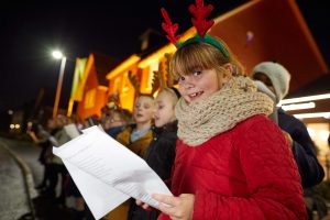 Barratt Tarleton Locks, Plox Brow, PRESTON Barratt has invited local primary school to sing Christmas carols at its development to celebrate first xmas for most residents Pictured  Jessica Powell aged 7 singing with her friends